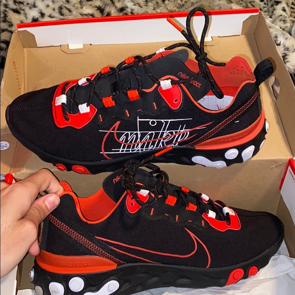 Nike Element 55